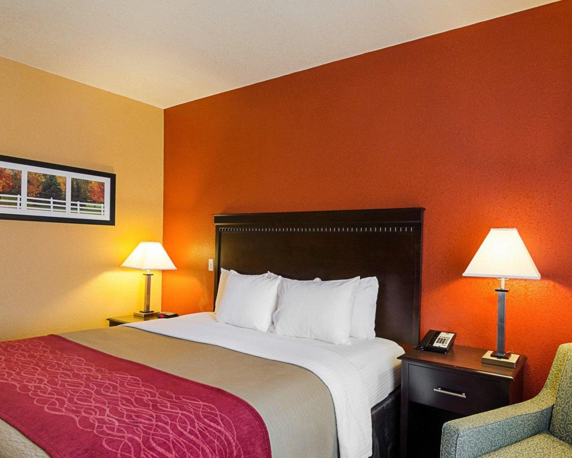 Comfort Inn & Suites Orange - Montpelier Exterior photo