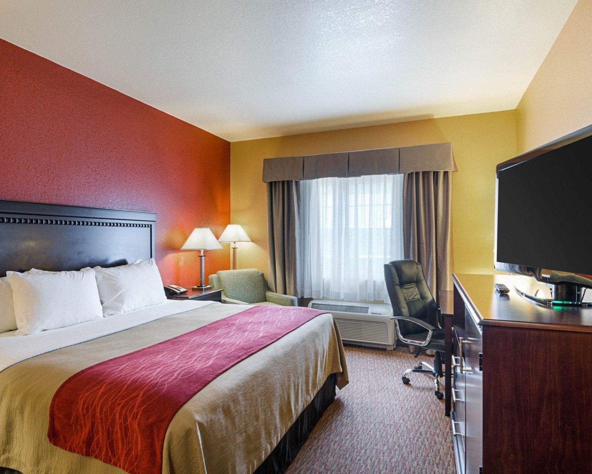 Comfort Inn & Suites Orange - Montpelier Exterior photo