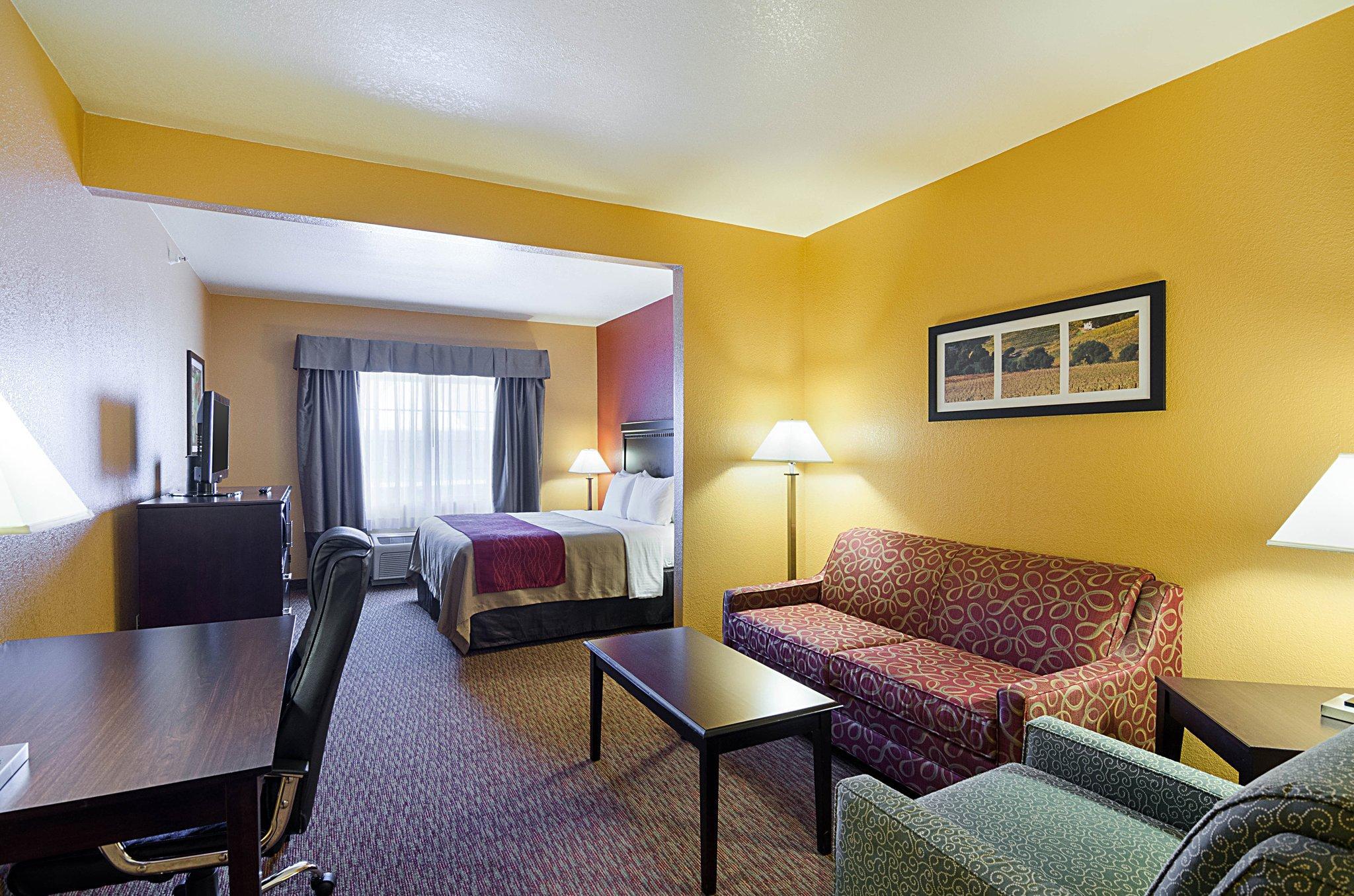 Comfort Inn & Suites Orange - Montpelier Exterior photo